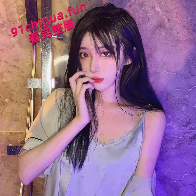 全网热搜,抖音千万网红【呆妹儿小霸王】首秀日塌房,前男友独家投稿爆料开房洗澡,三点全漏露脸实锤太TM炸裂了!-6