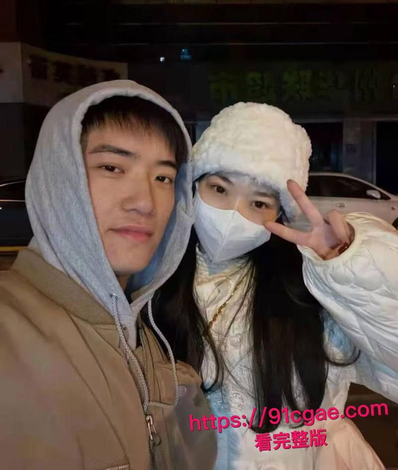 吉林舞蹈学院程念双练功房被学长扯破黑丝狂操 传统体位转后入 抠穴潮喷浪叫不断！-2