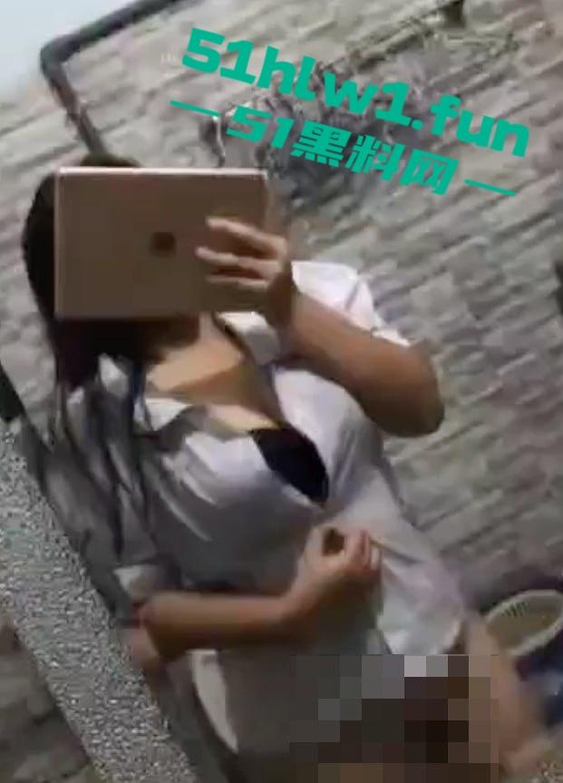 从现在开始叫我开坦克得贝塔，粉嫩一线天骚逼配超大奶子，哥们先F为敬，F键按到手软干就完事了！-8