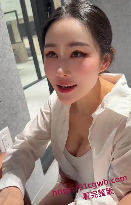 巨乳网黄汐梦瑶国服第一瑶 商场透明玻璃隔窗做爱被路人驻足围观-1