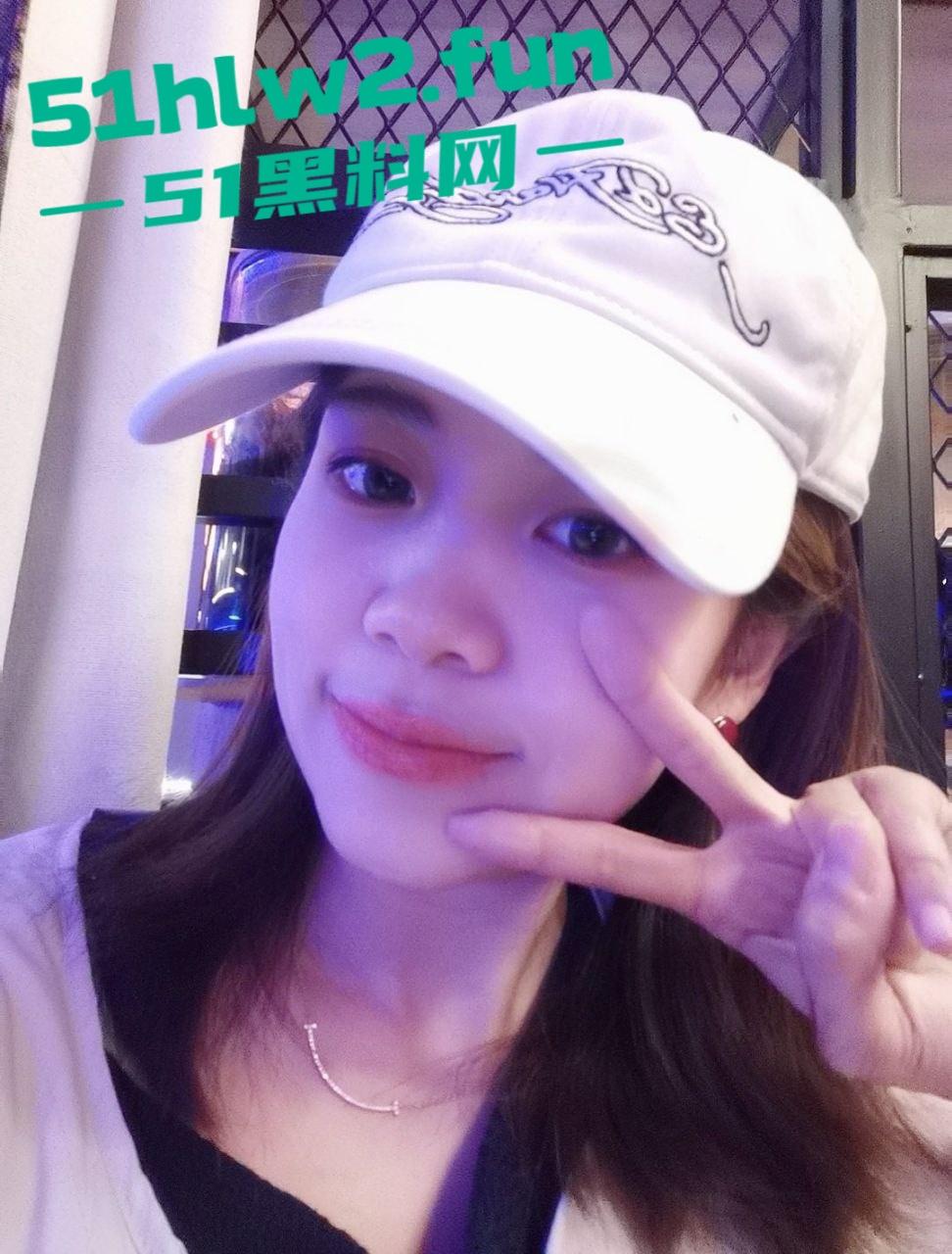 淄博幼师【董晨倩】家长眼中端庄优秀教师，私下却是个大骚逼勾引学生家长被原配曝光。-5