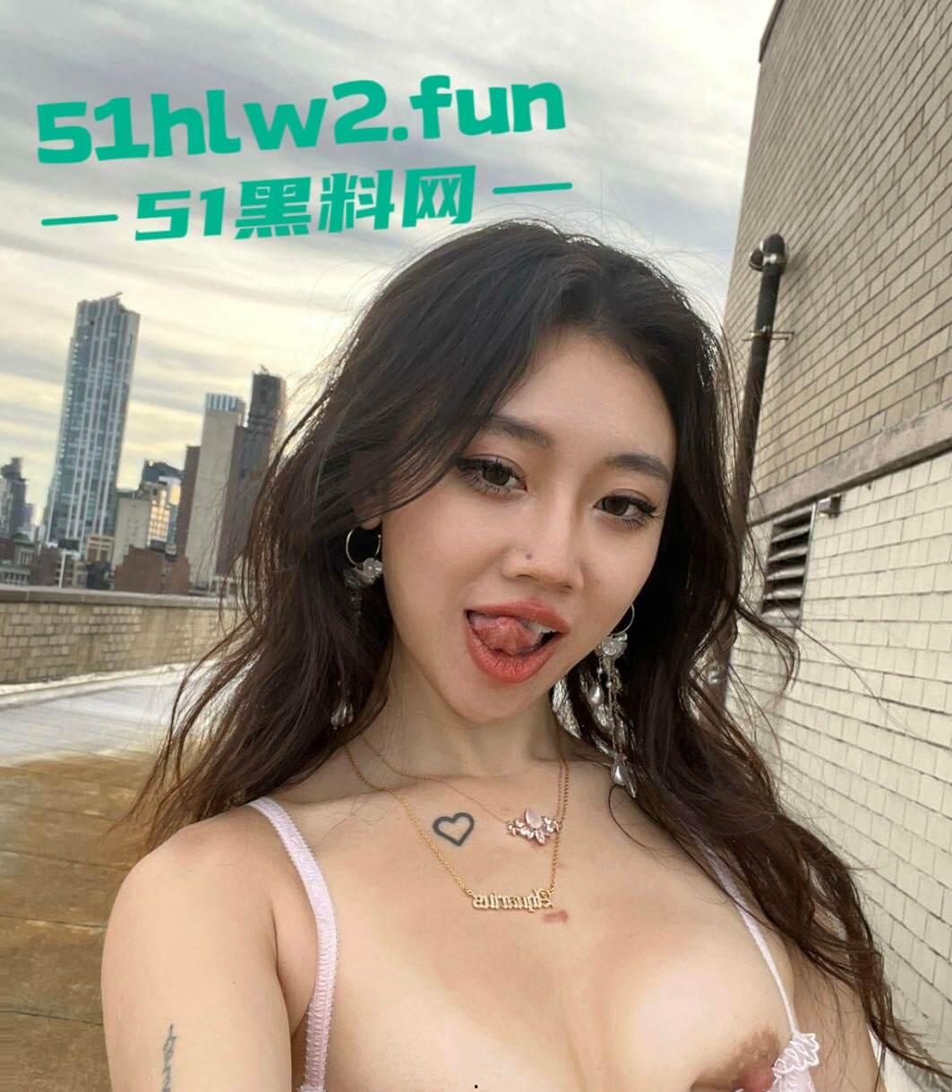 反差御姐完美身材骚母狗高挑身材逆天长腿，看着瘦小却甘愿做洋人母狗被大屌抽插太反差了。-6