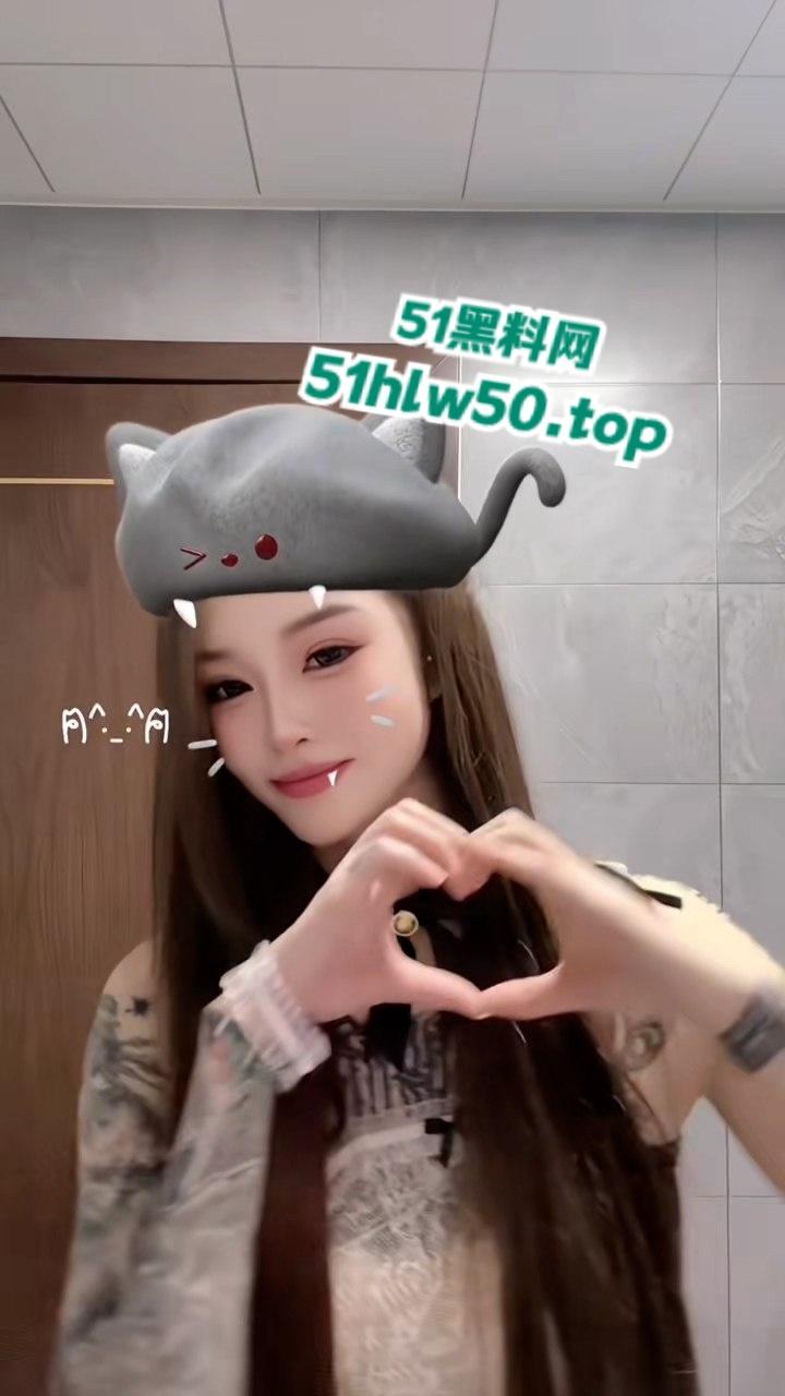 全网首发，抖音8万粉的极品小网红【神仙姐姐】满身符文美女，爆出不雅视频，金主调教御姐变母狗超反差！-4