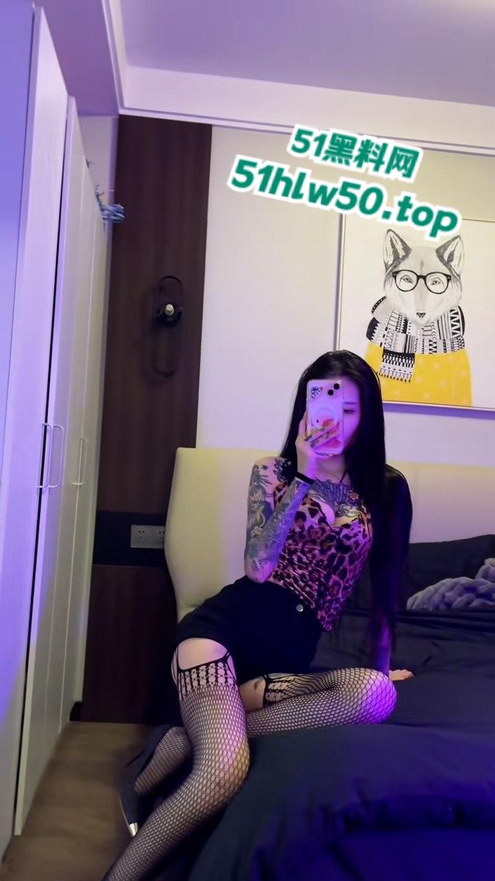 全网首发，抖音8万粉的极品小网红【神仙姐姐】满身符文美女，爆出不雅视频，金主调教御姐变母狗超反差！-7