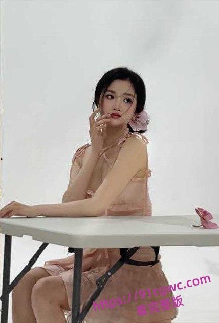 北京诚实学院高颜值校花王晗与宝马男友做爱露脸视频曝光-5