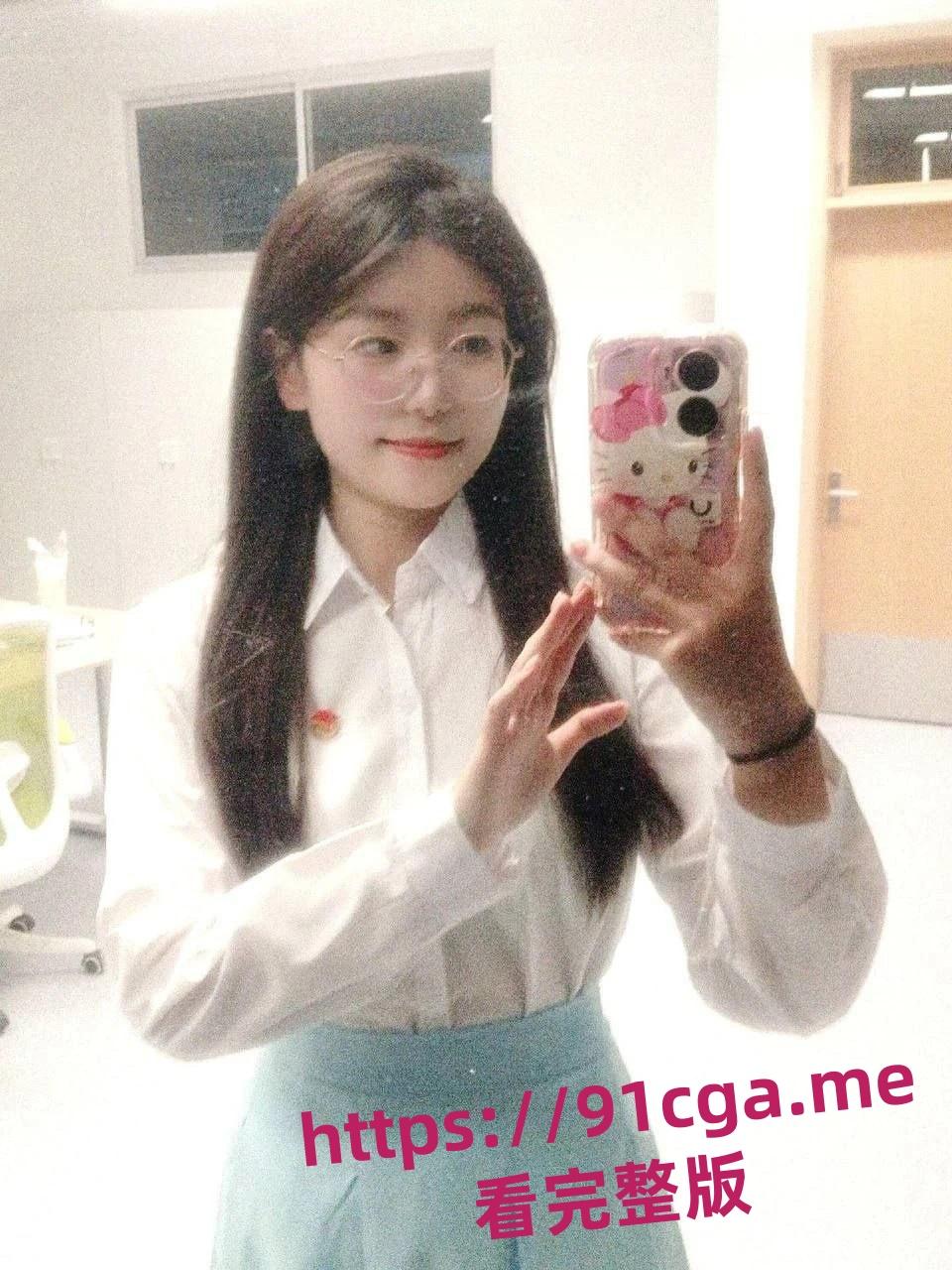 极品大二眼镜妹黄雨琪出轨偷会学长，被疯狂后入狂草-8