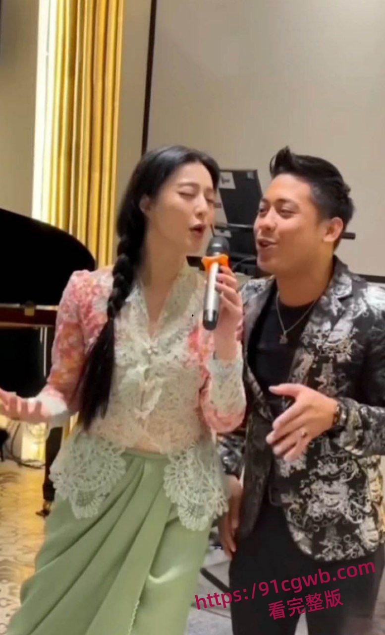 顶流巨星范冰冰现身马来西亚饭局,昔日影后沦落陪唱,独家视频揭秘心酸一刻!-5