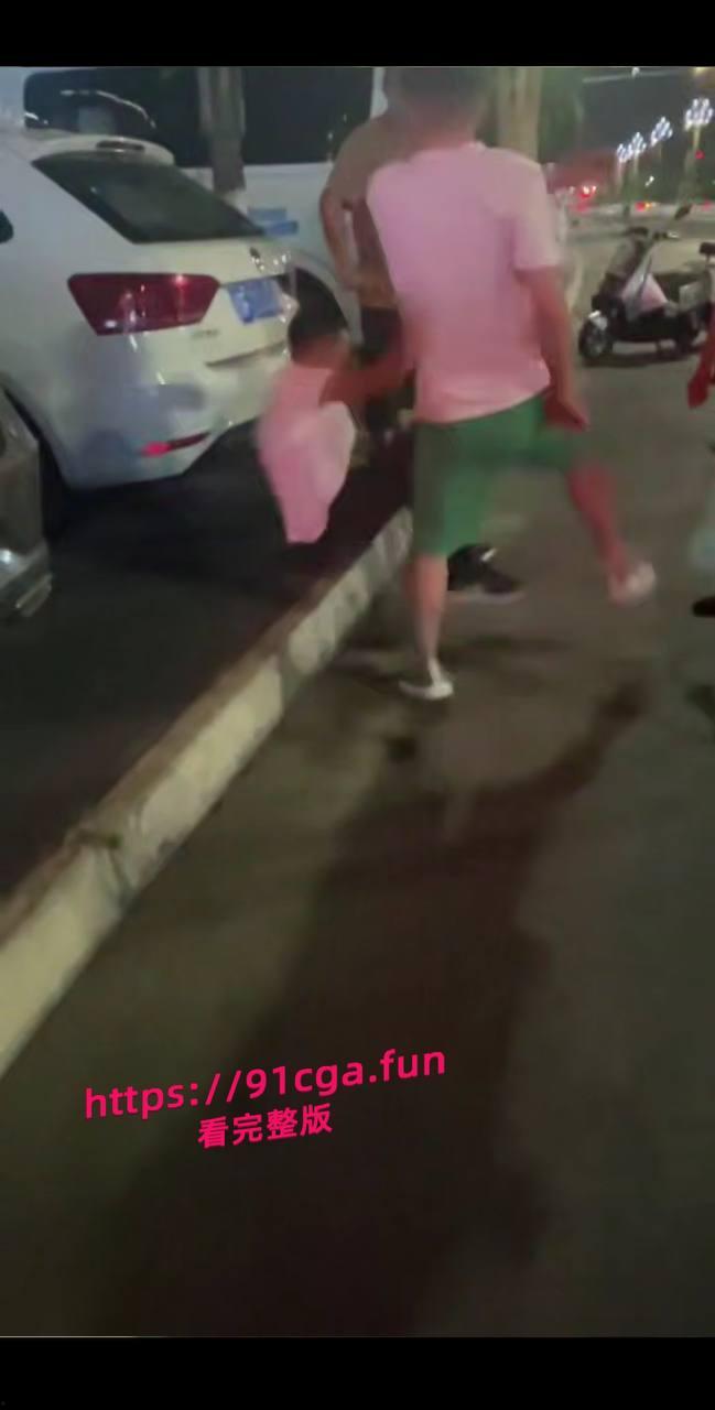 四川眉山彭山区一名男子骗12岁小女孩去开房，被家长发现 #强奸幼女-3