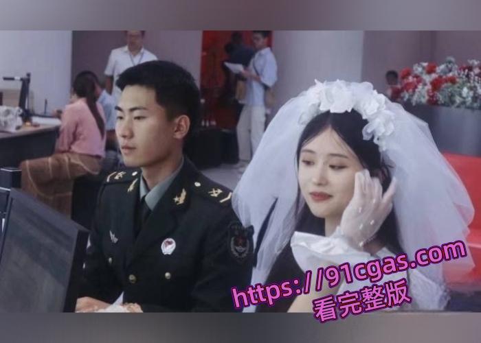 四川一名士官军嫂被曝出轨对象竟是自己的亲姐夫 家属现场抓奸视频曝光!-1