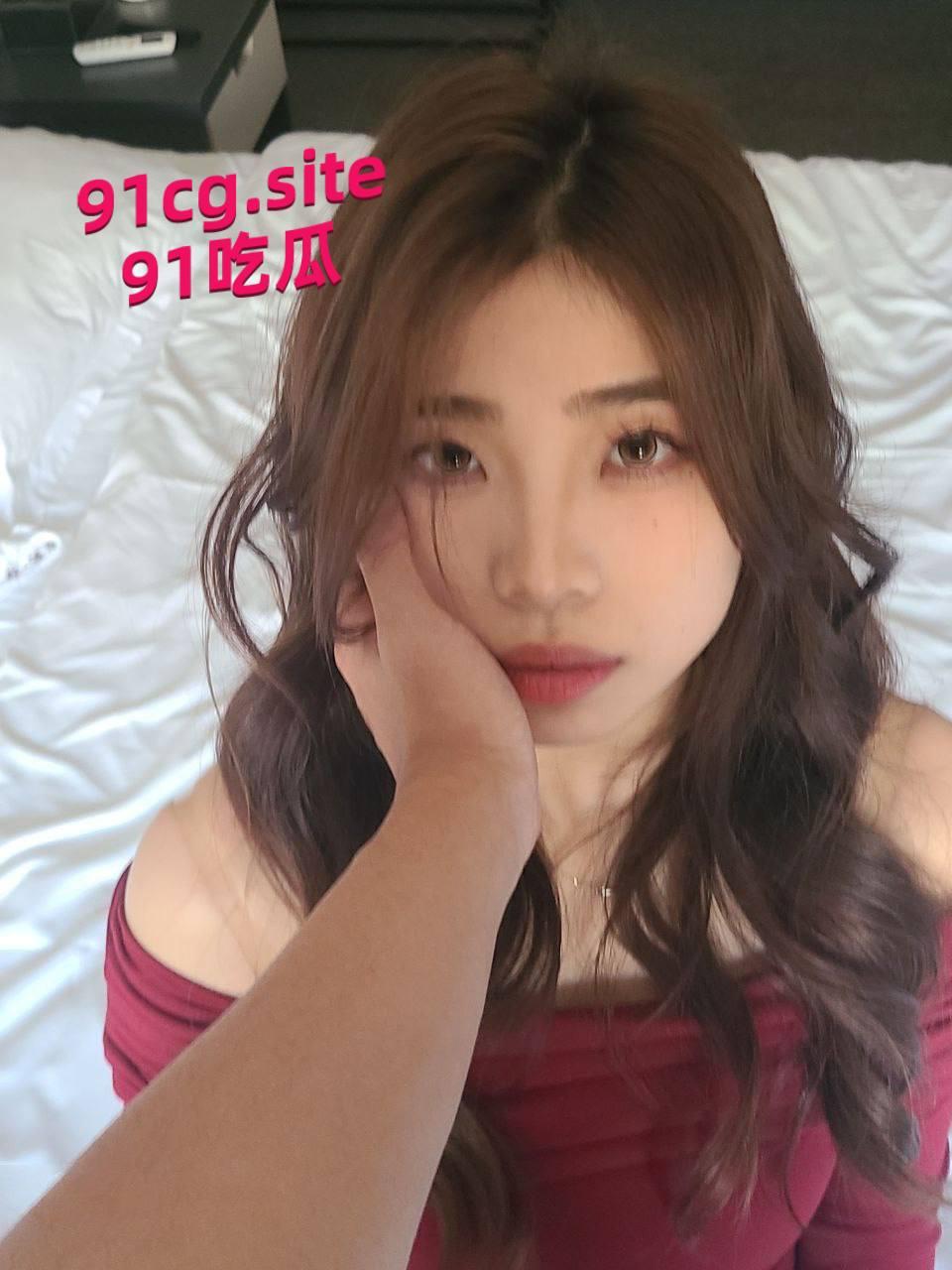 福建大学大四学生妹李梓涵和男友裸聊做爱泄密-3