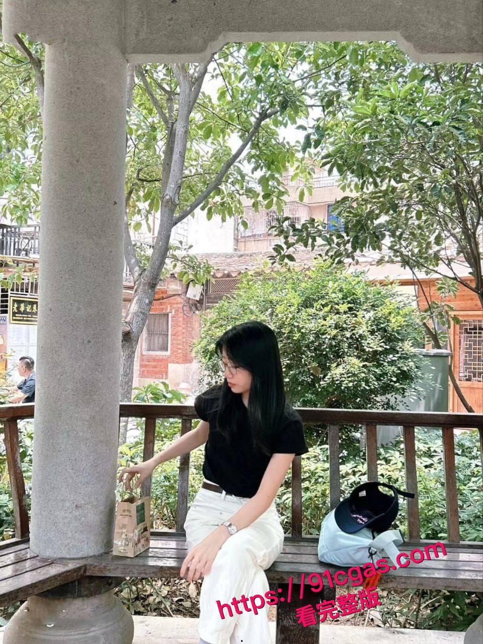 校园清纯校花李琦杉，表面光鲜亮丽，私下却被金主包养，化身调教玩物！-3