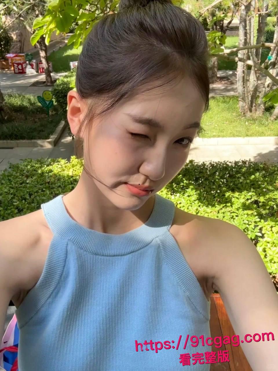 单纯漂亮的极品学妹被我花言巧语约到出租房,给她药翻抱着狠狠一顿操,拍下视频留着要挟她!-2