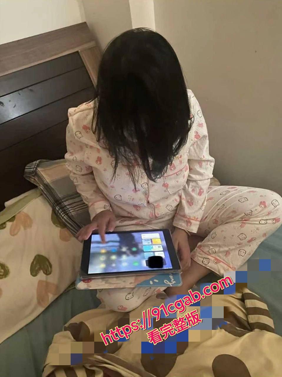 瓜友原创投稿 发情期的妹妹 自从有了第一次乱伦 妹妹看哥哥的眼神都不一样了!-1