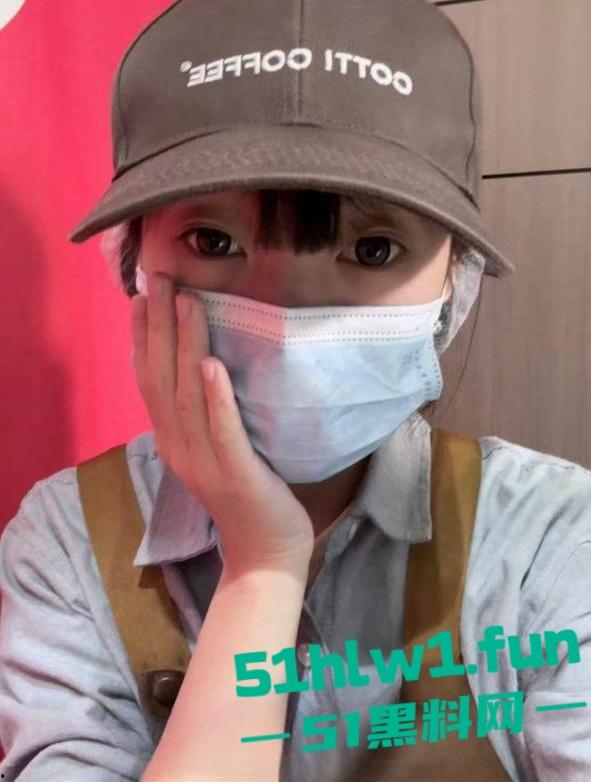 独家曝光！湖北19岁母狗【邵丽燏】库底咖啡营业员，在寝室给主人拍自慰视频做任务小处女被调教成骚母狗！-10