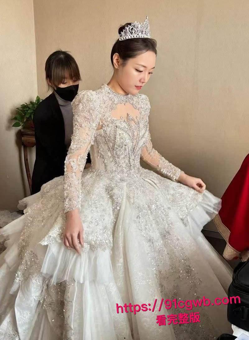 厦门极品人妻 刘思琪 婚前不雅视频流出 纤指掰逼自慰高潮白浆四溢 玉足足交挑逗 让人浴火焚身!-6