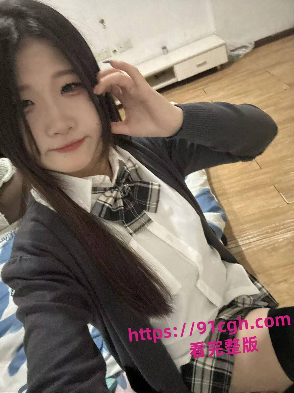 广州反差婊甜妹网瘾少女 陈敏仪 最全版本性爱视频曝光 这哪是网瘾明明就是性瘾!-1