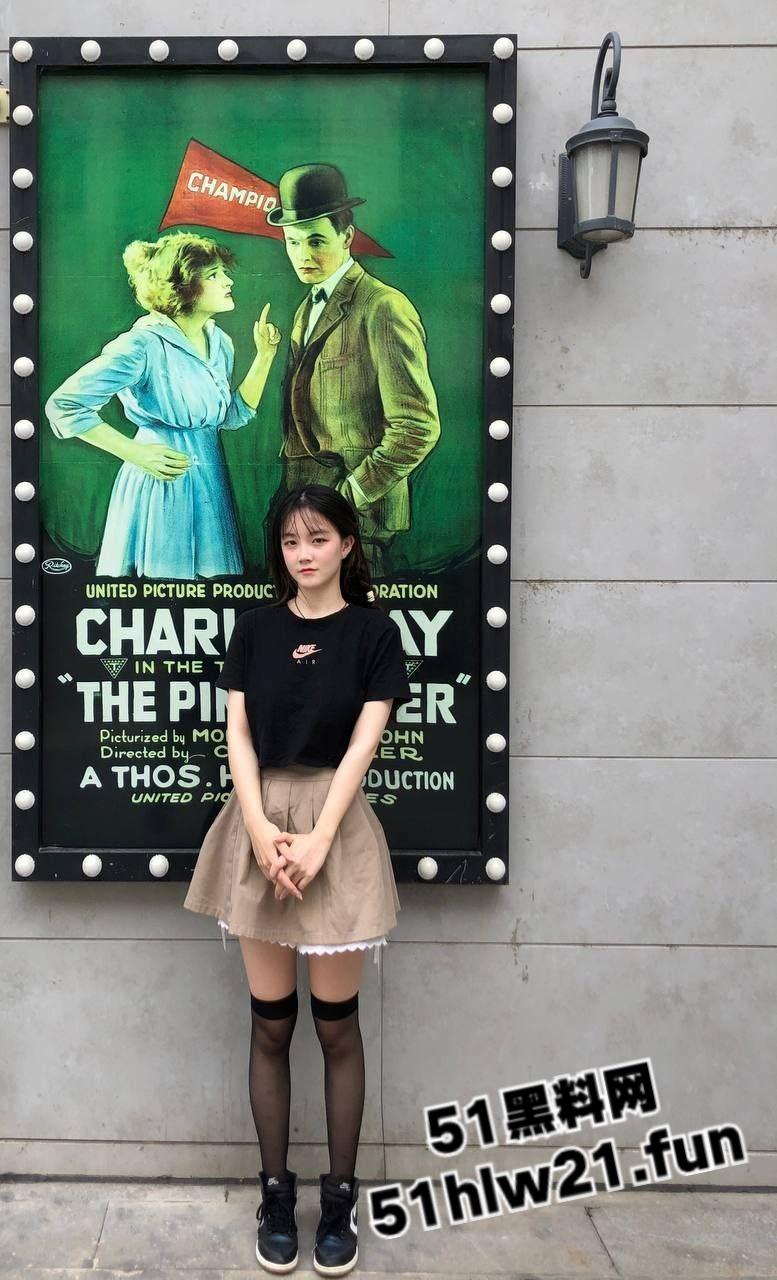 天津科技大学系花【孙媛媛】为了钱爬床富二代，高颜值母狗骑乘大屌做爱求爸爸快操！-5