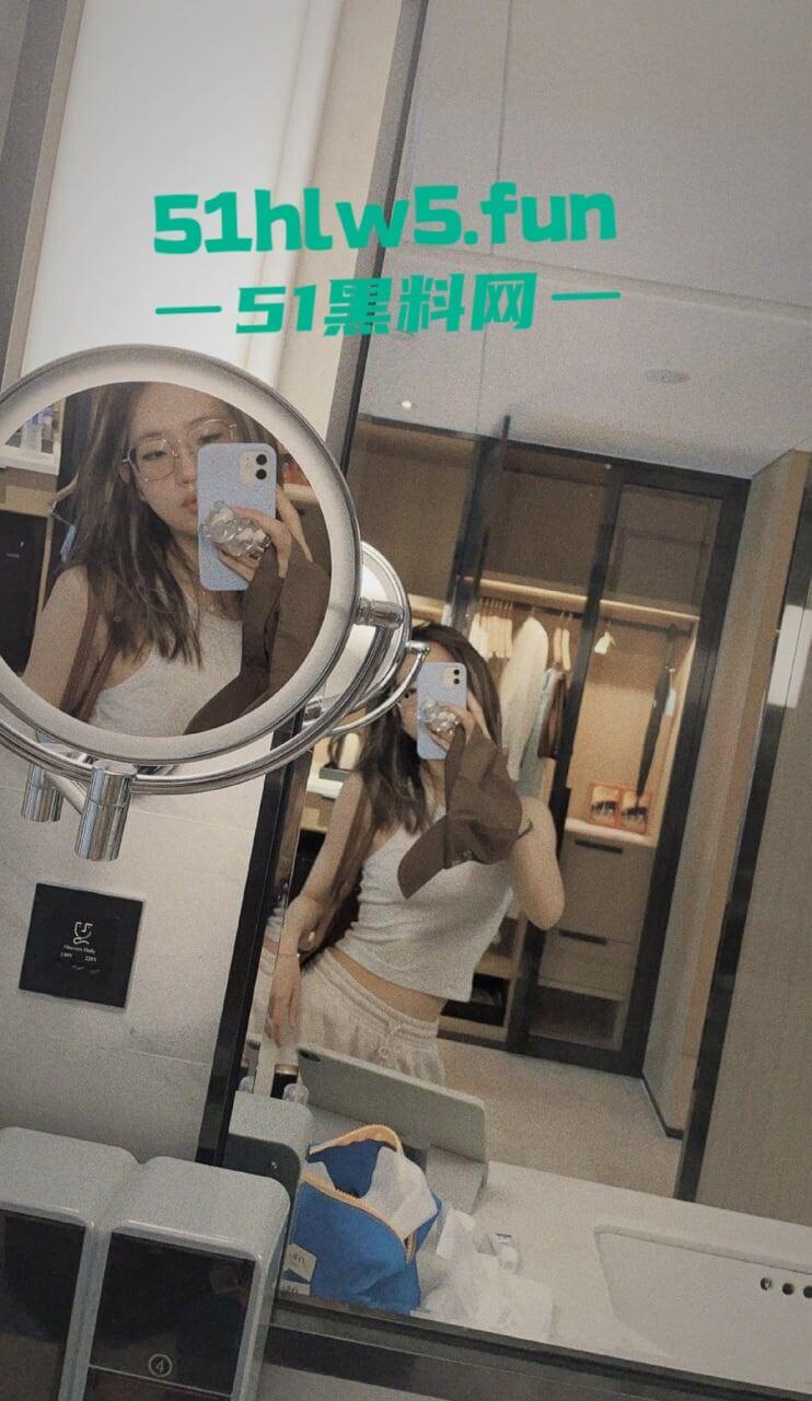 大长腿性感女神【苏笑笑】极品身材性感辣妹，夜晚遇见鸡巴秒变母狗，嘴巴塞上内裤各种爆操视频遭流出。-9