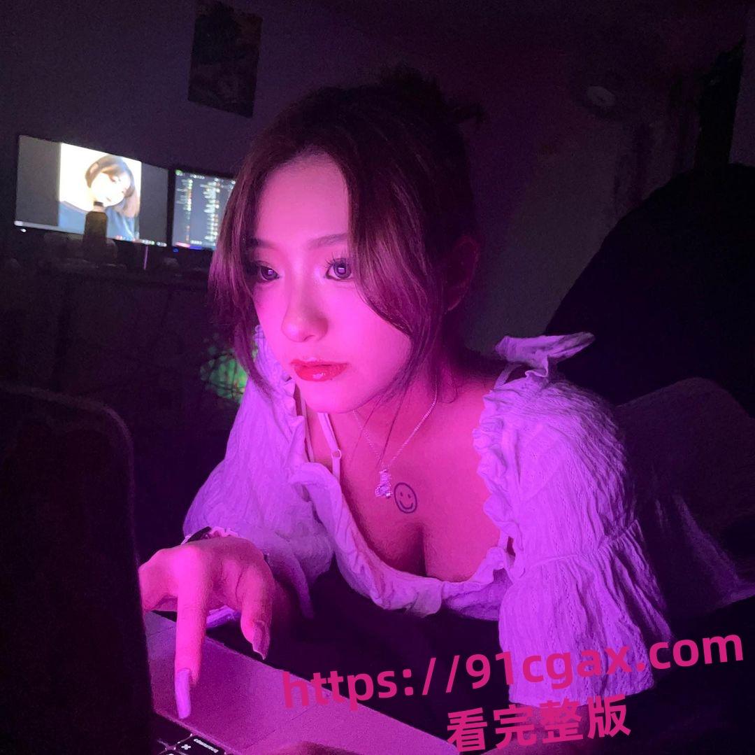 台湾IG高冷网红 医美助理「赵小晴 」与男友啪啪视频流出！女上位疯狂摇摆-8