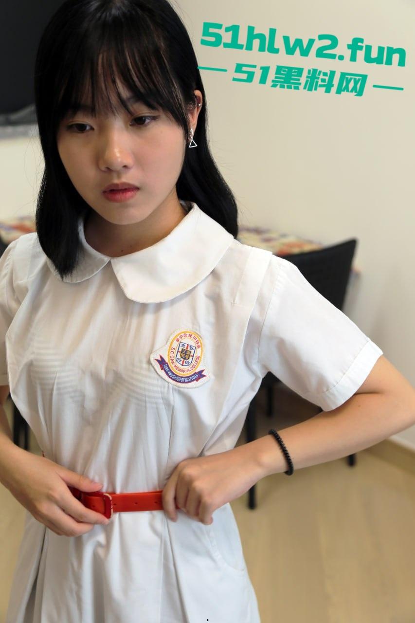 台湾清纯颜值学生妹，乖巧可爱的反差母狗下海拍摄私房写真，三点全露小穴高清特写 多少舔狗心里的梦中女神。-6