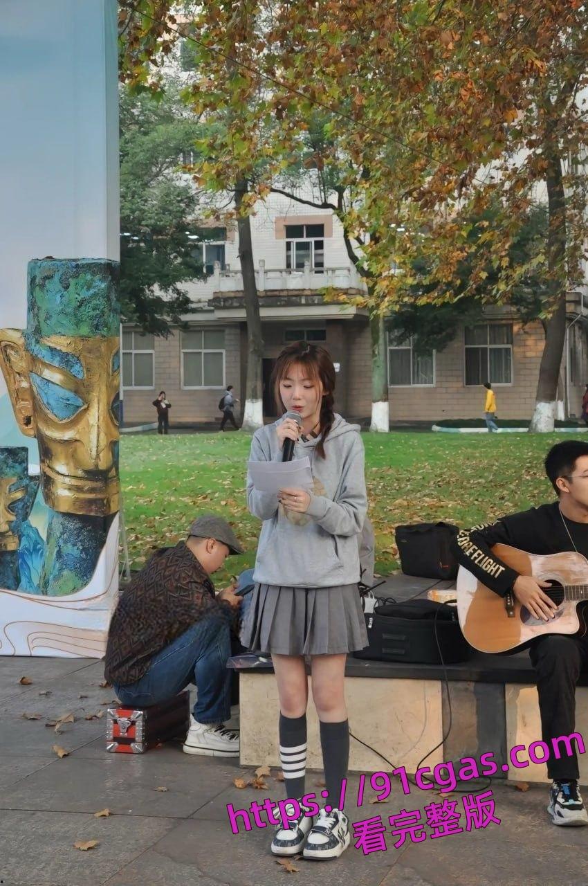 西南民大汉的女大学生妹田佳子穿着汉服抠穴,给男朋友带绿帽-1