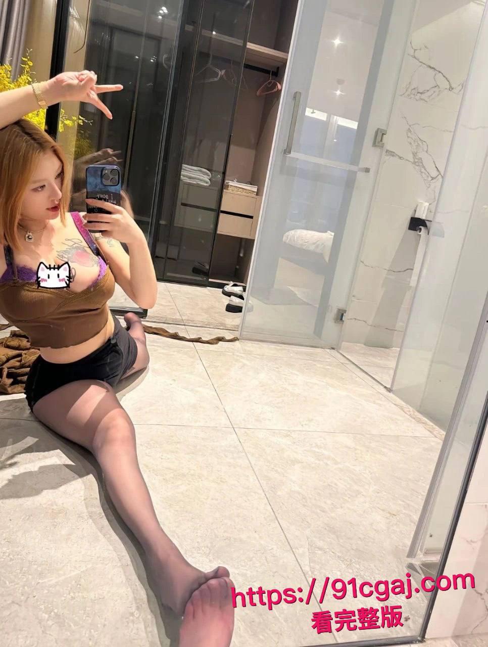 抖音百万粉网红暴力永恒跟男友做爱自拍推特售卖曝光,蜂腰肥臀真是极品,男友狂操渔网黑丝骚货!-2