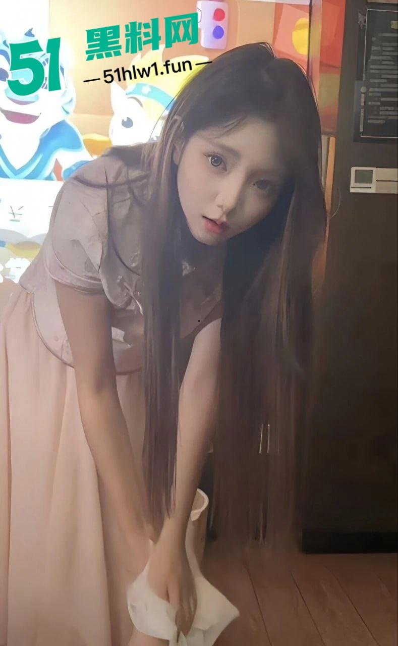 抖音新娘技师【莉莉安】被爆足疗房骚操作，千里跋涉挨操后入服务一条龙，大神千里扑来连干三晚直呼上头！-3