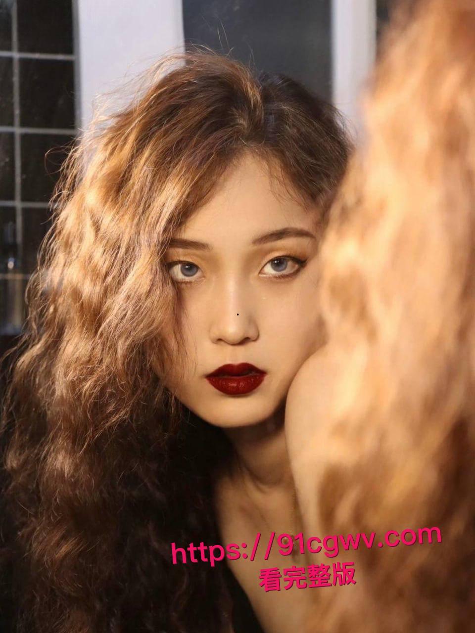 西安瑜伽老师刘珍曼性爱视频流出!黑丝开档翘臀被后入狂干,蜜桃屁股夹鸡巴榨到腿软喷水-4