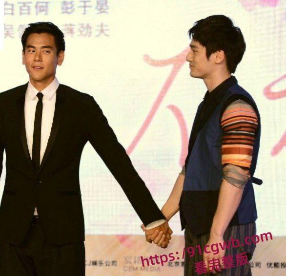 顶流明星彭于晏私密视频流出!追求唐禹哲、与经纪人是炮友关系,各种黑料浮出水面,实锤gay身份!-8