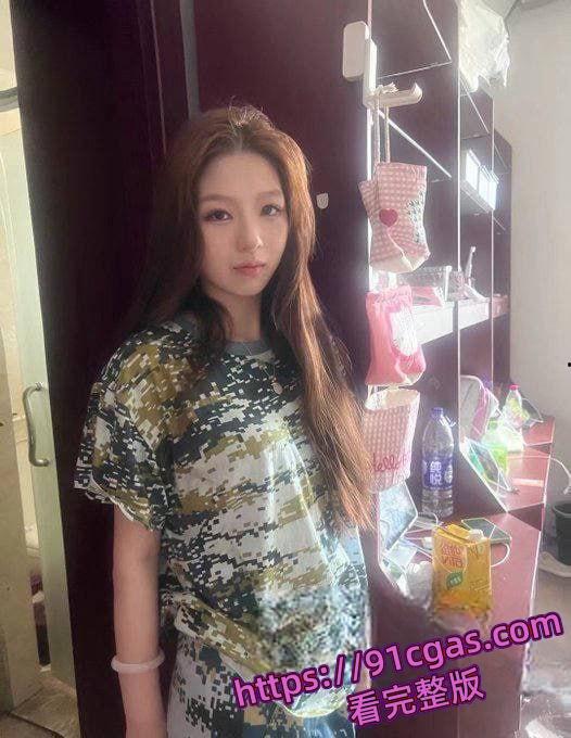 开学只用 7 天就拿下军 超极品白虎大一妹子！完美啪啪露脸视频-2