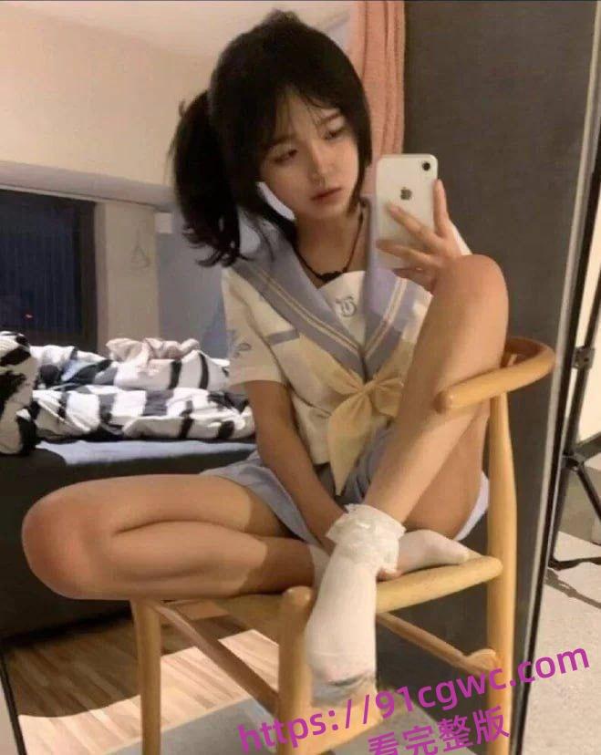 抖音网红毒妇为了钱选择下海，直播时是甜美女神，私下却是个发情母狗-2