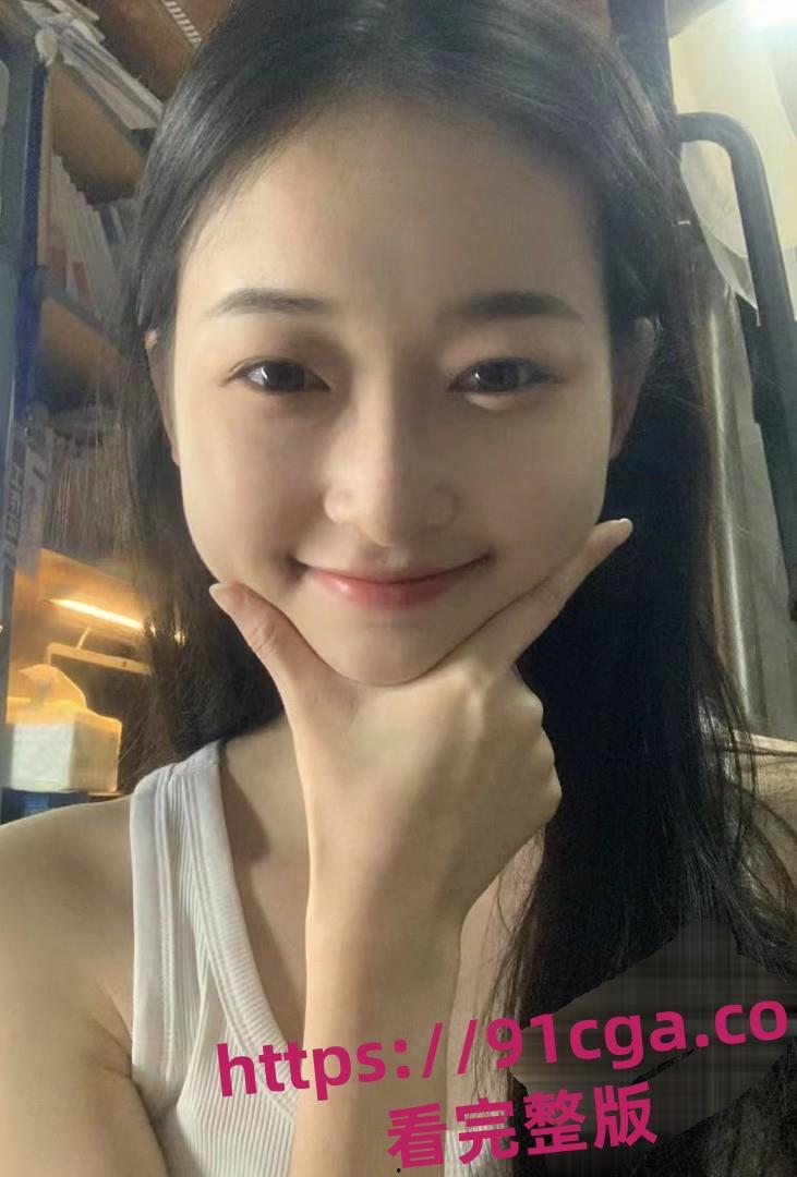 南京艺术学院清纯女大学生『赵思燕』沦为金主玩物!3P调教视频流出!-1