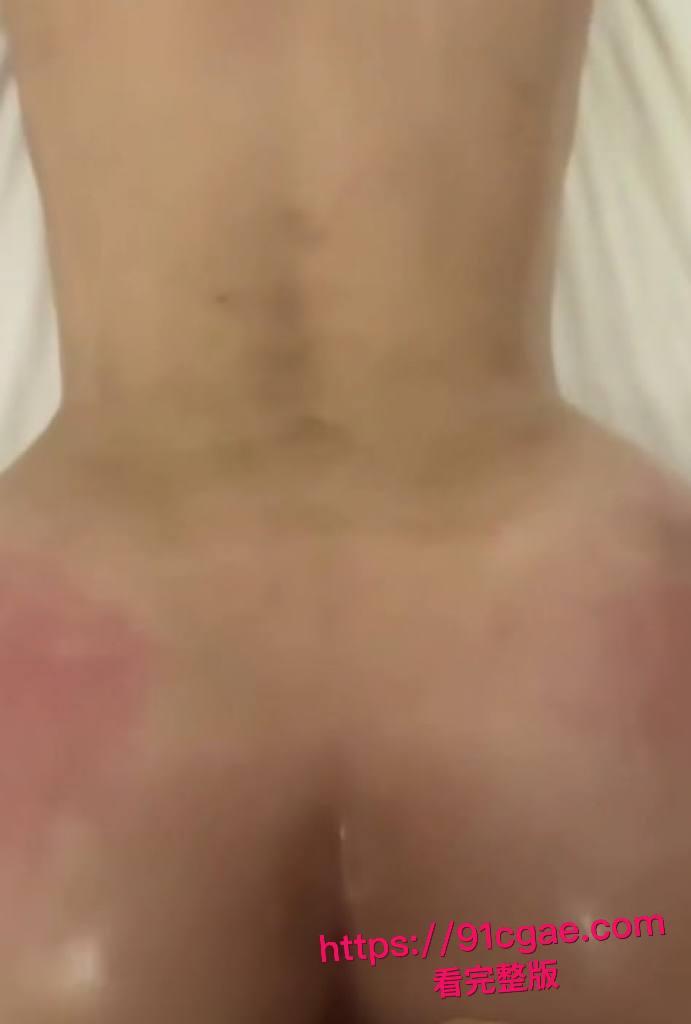 陕西科技职业技术学院李娇被男友爆操射满肥臀!后入狂欢屁股扇的红肿,终极黑料震撼全网!-2