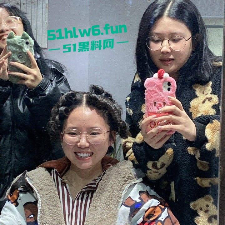 十万粉丝女拳拉拉【别素贞】真实身份被扒，为给老婆出气下场撕逼多段双逼互操做爱视频流出。-9