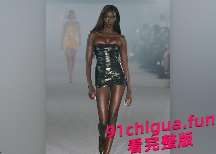 模特圈顶级黑美人 阿诺克·艾 anokyai 私下约炮白人金主视频曝光-2