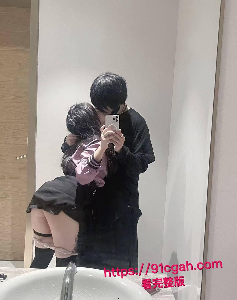 抖音网红吉他张的爱恨情仇 索菲亚喝奶茶 聊天记录与性爱私拍流出-8