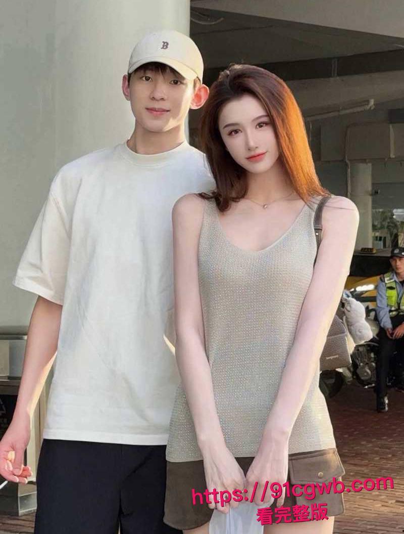 抖音顶流男网红F小奇不雅视频流出!频繁操粉美丑通杀 为拓展人脉组3P淫局 把人妻女粉当性宠玩具!恩爱过后拔屌无情!-1