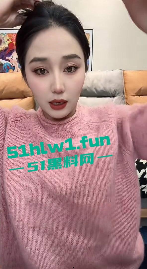 网红劲爆大瓜，青海抖音网红【藏族宋小宝】与【静静】在家中私拍性爱视频泄密流出，静静的小穴是真的会吸啊！-5